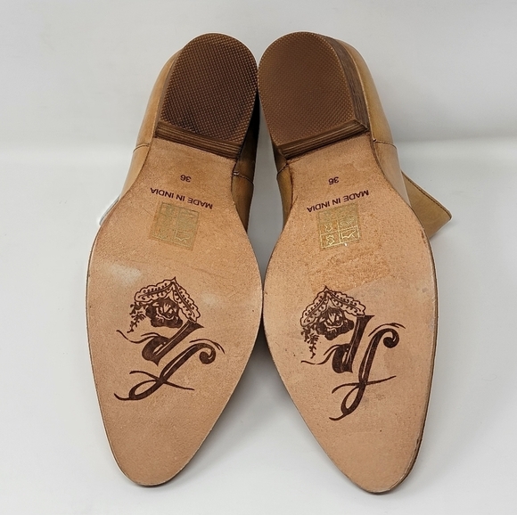 ⁹Free People Charm Double V Ankle Bootie Women's Taupe Color Size 36 New - Picture 11 of 12